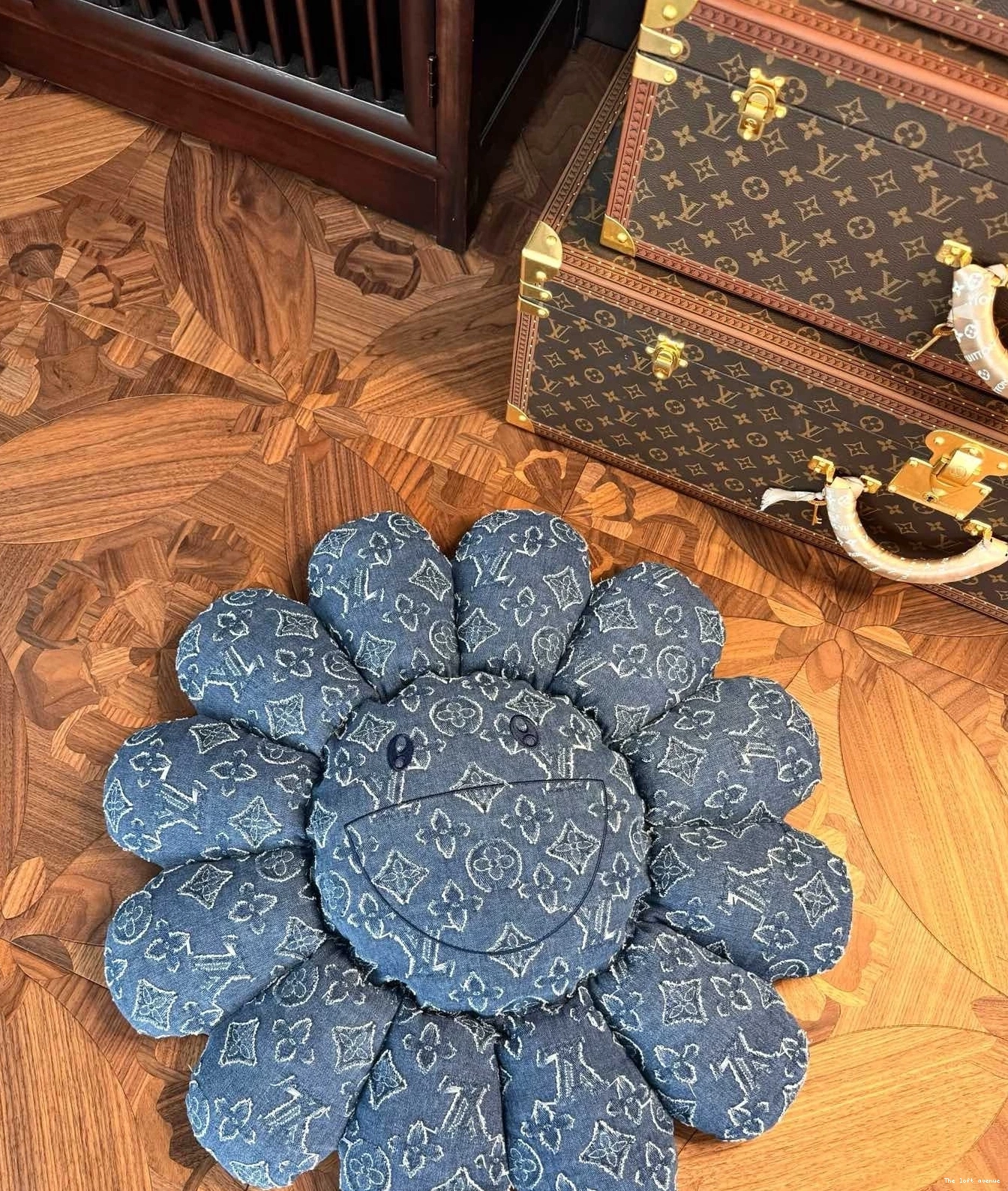 FLOWER CUSTOM MURAKAMI LV PLUSH 0808